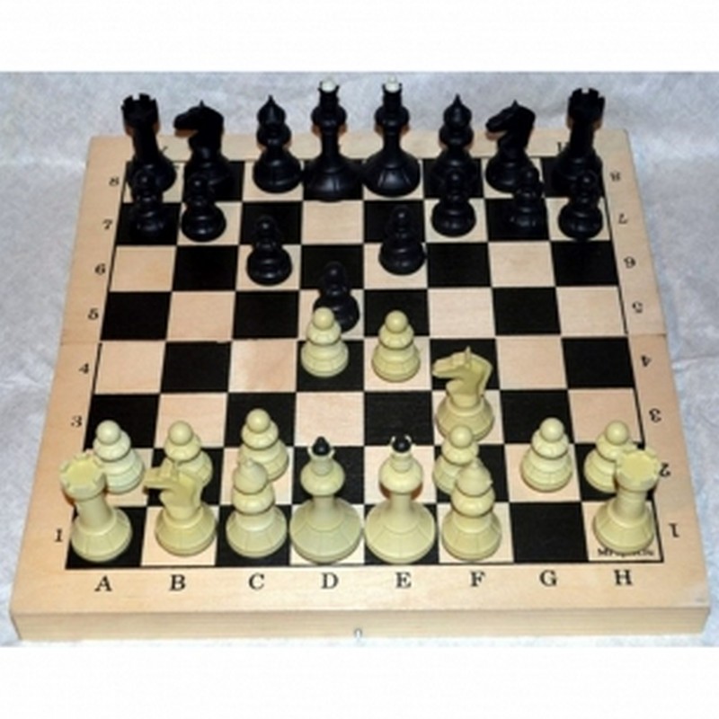 Шахматы + Шашки Айвенго (Россия, Дерево, 43х22х6 см) 800_800