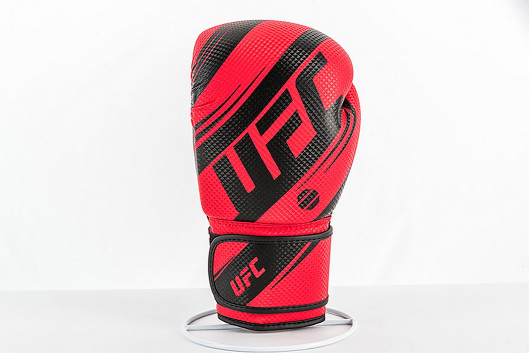 Боксерские перчатки UFC PRO Performance Rush Red,16oz 1050_700